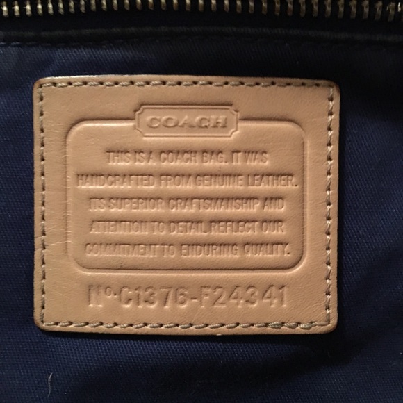 Coach tote - Picture 3 of 4